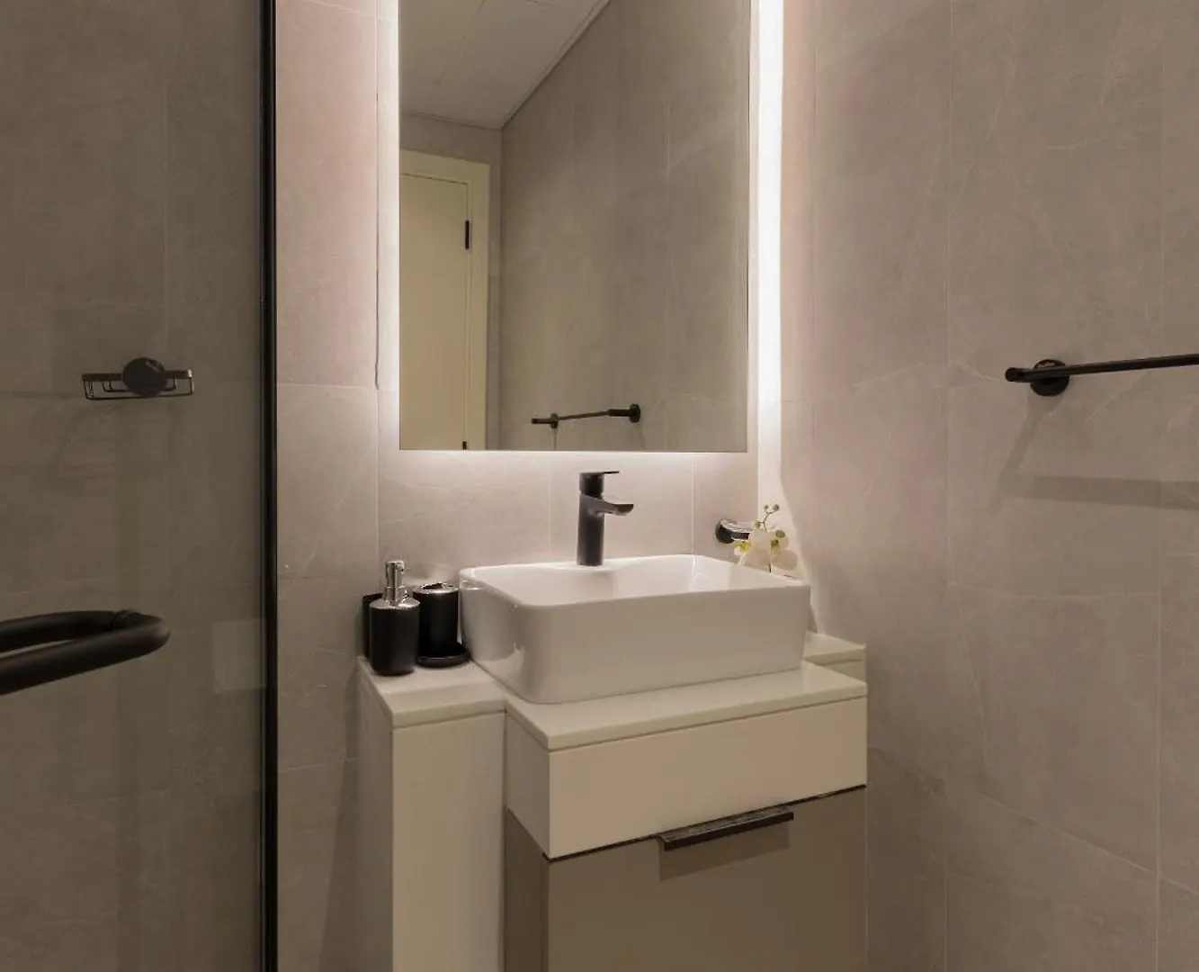 Fresh & Quiet 1Br At Midtown Noor 4 Tower Lägenhet Dubai